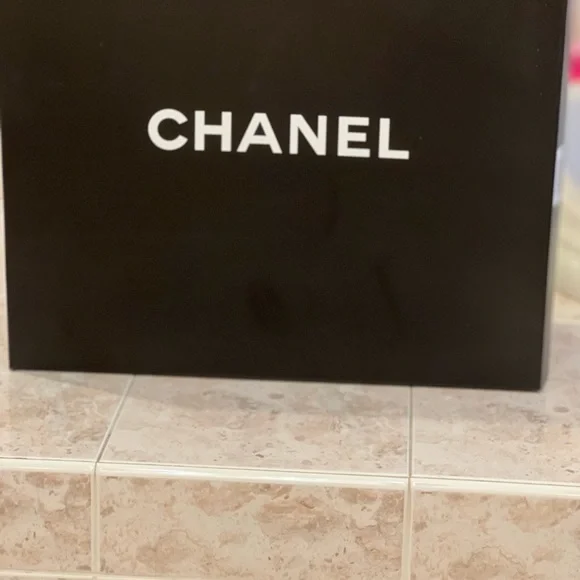 Chanel Bag - Picture 4 of 4